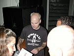 Gordon signs autographs after the show